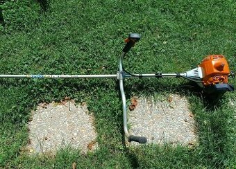 Prodám křovinořez Stihl FS 235 - 1