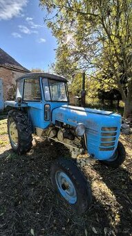 Traktor Zetor 3011 + pluh zdarma