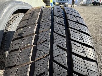 Zimní pneu 205/45 R18 Barum Polaris 5