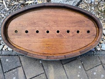 Dřevěné vinařské čelo