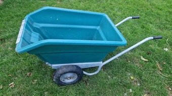Výklopný dvoukolový vozík 250l v hodný do stájí