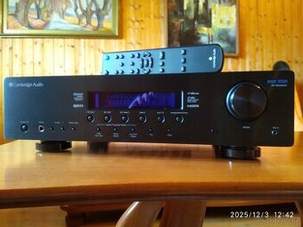 Cambridge audio azur 351r