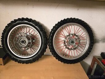 enduro kola ktm .husqvarna