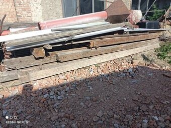 Staré trámy hranoly