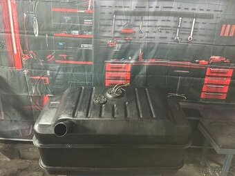 Prodám palivové nádrž avia d90