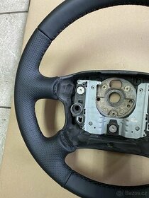 Nově obšitý kožený volant na vozy škoda, vw a ostatní značky