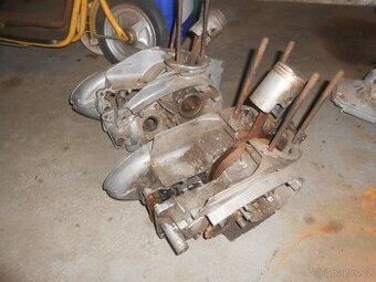 Prodám dva polomotori na Jawa 250 TYP 559 Panelka