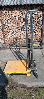 Zdvihaci plosina, stůl