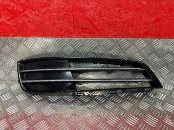 PRAVÝ PŘEDNÍ KRYT MLHOVKY AUDI A8 4H 4H0807680N 4H0807680M