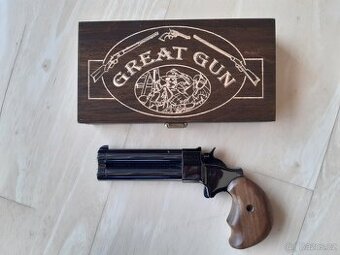 Derringer Great Gun .45, od 18 let