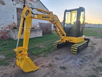 KOMATSU PC 35 MR - 1