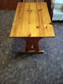Dřevěný stůl - 1