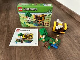 Lego Minecraft včelí domeček