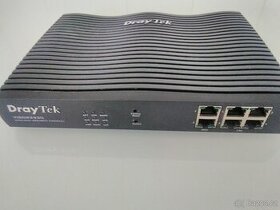 Starší router DrayTek Vigor 2930