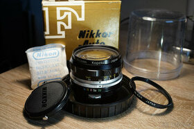 Nikon 28/3.5 manuální kov. širokáč ve sbírkovém stavu