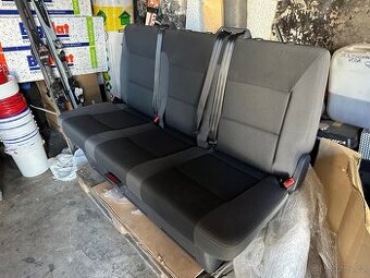 Multivan T5.1 trojsedák rozložitelný na lůžko