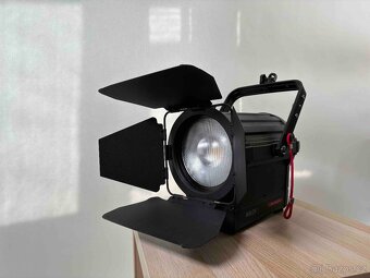 Rayzr 7 300 Daylight + Softbox