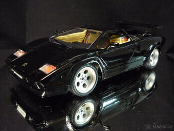 Lamborghini Countach Bburago 1/18