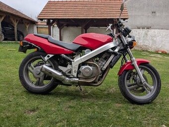 Honda NTV 650 Hawk GT