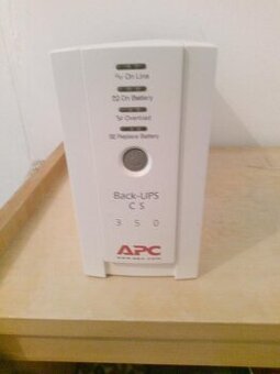 Záložní zdroj APC Back-UPS CS 350I