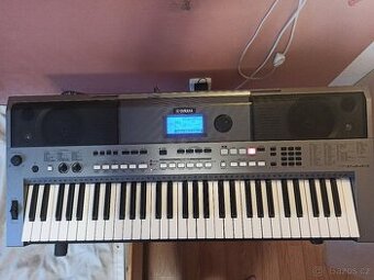 Keyboard Yamaha PSR-E443