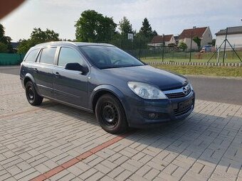 Opel Astra kombi 1.6i benzín