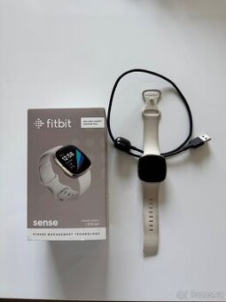 Hodinky Fitbit sense