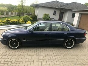 BMW e39 535i V8 manuál