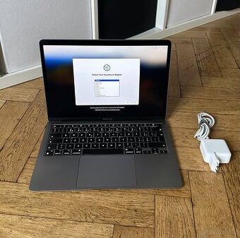 MacBook Air M1 – 16GB RAM / 256GB SSD – Space Grey