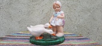 Hezká, Keramická Soška - Mladá Husopaska - 40.léta