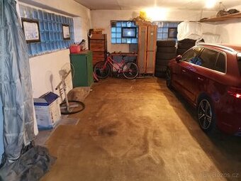 Uzavřený garážový objekt, Jana Zajíce 655, Pardubice