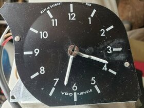 Vintage auto 12 voltové elektrické hodiny