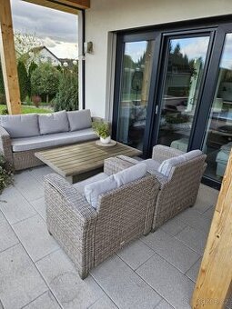 Ratanova sedací souprava s polstry