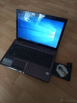 Lenovo IdeaPad Z575 Ram 8 GB 250 GB SSD disk