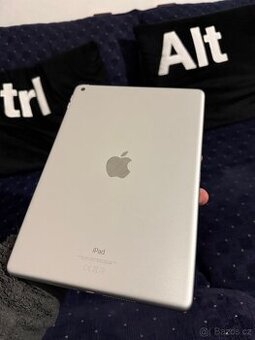 Apple iPad 9 (2021) 64gb silver včetně Apple Pencil