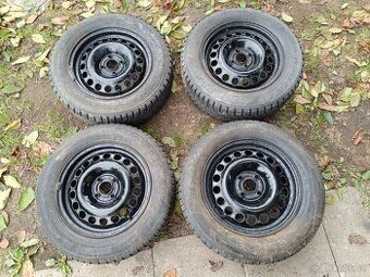 Zimní pneu s disky 4x100 195/65 R15