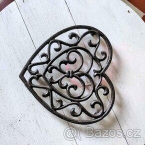 Litinová podložka - srdce