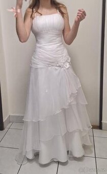 Svatební/ Plesové šaty