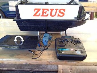 Prodám zavážecí loďku Zeus