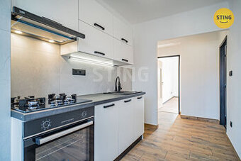 Prodej zrekonstruovaného bytu 2+1 s balkonem v Třinc, 133857