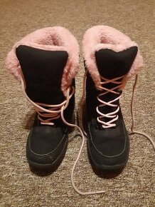 Zateplené dětské boty. Jako nové. Č.34.