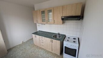 Pronájem bytu 2+1 s balkonem v ulici Dřínovská 4741 byt č. 5