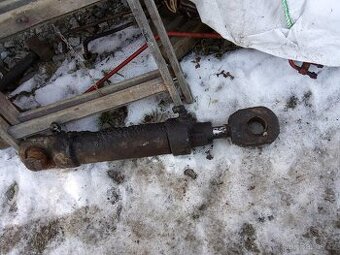 Hydraulická pístnice - 1