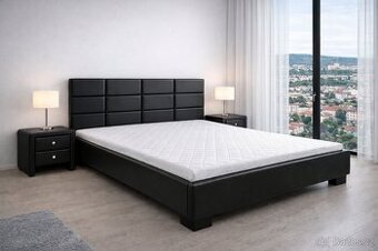 Manželská postel 160x200 s lamelovým roštem a matrací. Černá