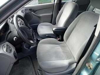 sedadla ford focus ghia
