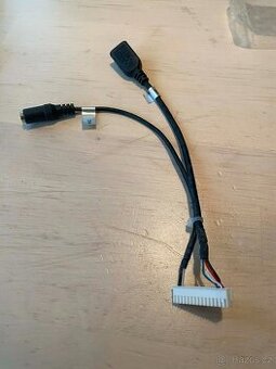 30-PIN konektor - vstup na USB, mikrofon pro 2DIN autorádia