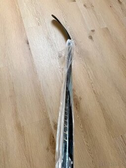 P - Hokejka Bauer Flylite 95 Flex P90TM