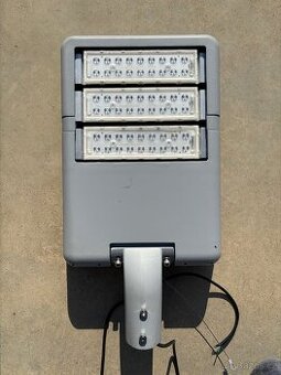 NOVÁ Profesionální LED lampa 150W – Philips Xitanium