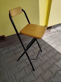 Skládací barová židle s kovovou konstrukcí 3x