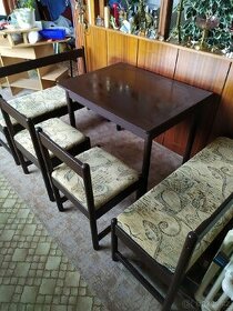 Prodám kuchyňský stůl dvě lavice a dvě židle